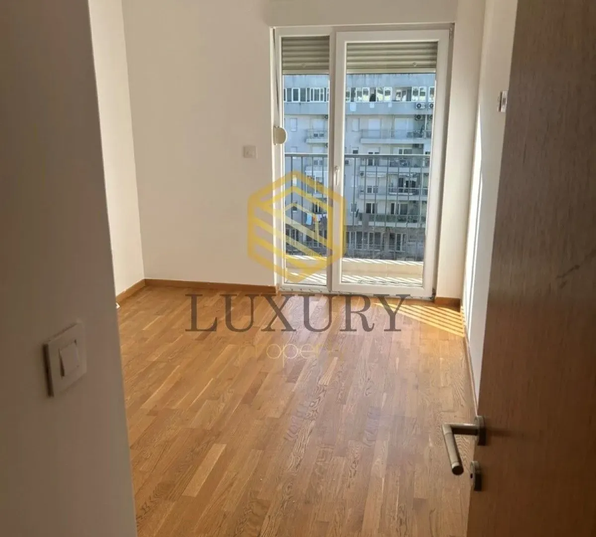 Rent, office space, 65m², Stari Aerodrom, Podgorica