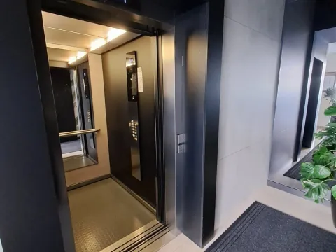 Sale, two bedroom apartment, 72m², City Kvart, Podgorica - image 14