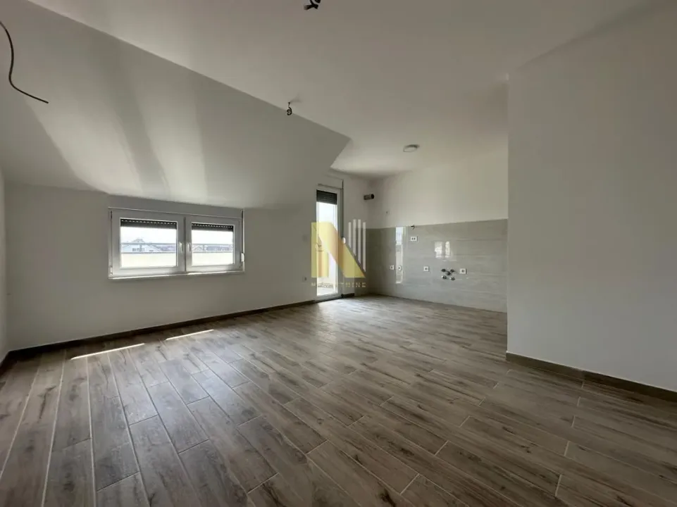 Prodaja, četvorosoban stan, 86m², Veternička rampa, Novi Sad Sve Podlokacije