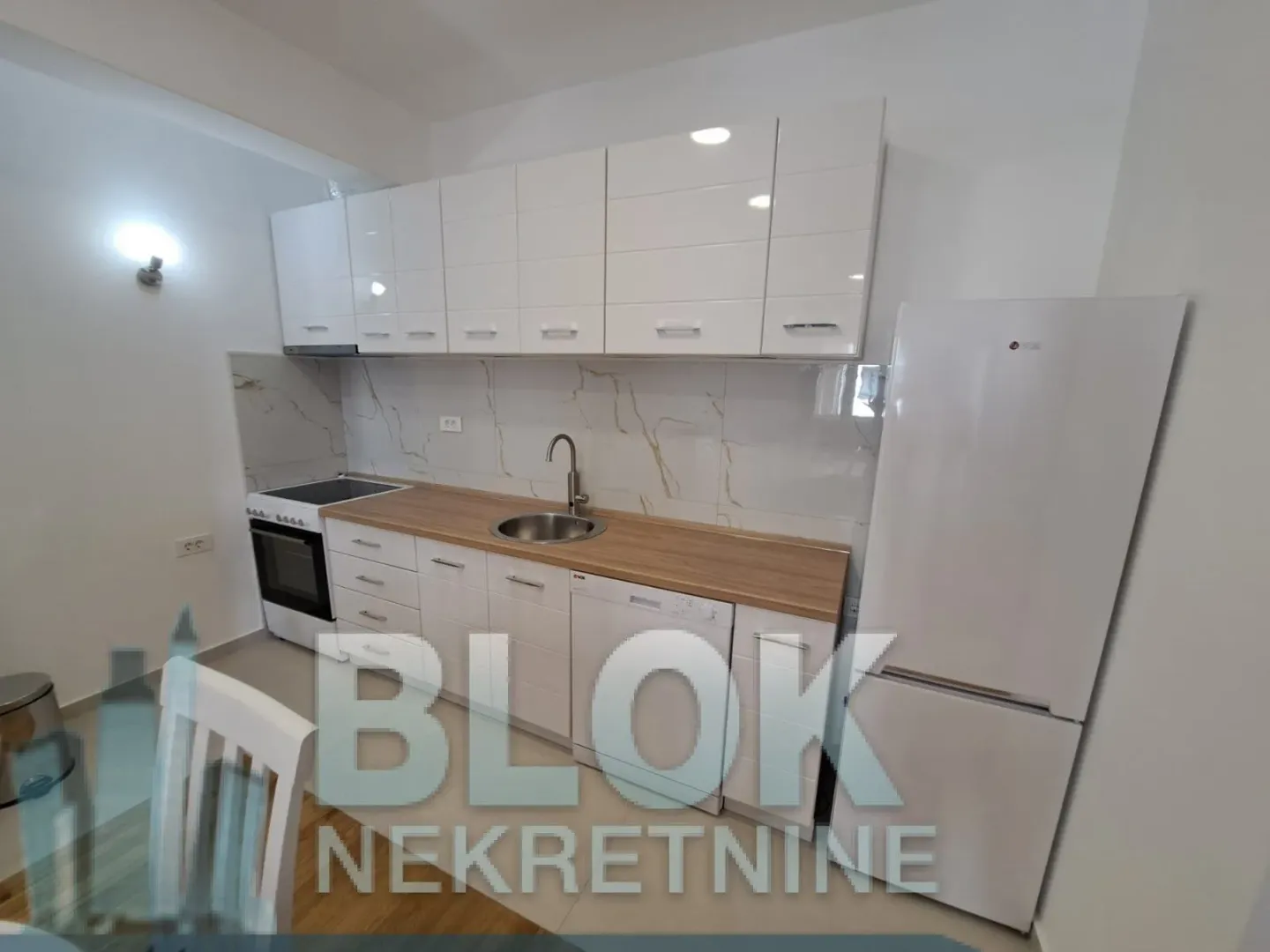 Izdavanje, jednosoban stan, 50m², New City, Podgorica