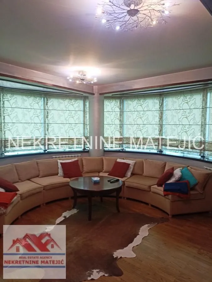 Sale, four bedroom apartment, 114m², Centar, Kragujevac