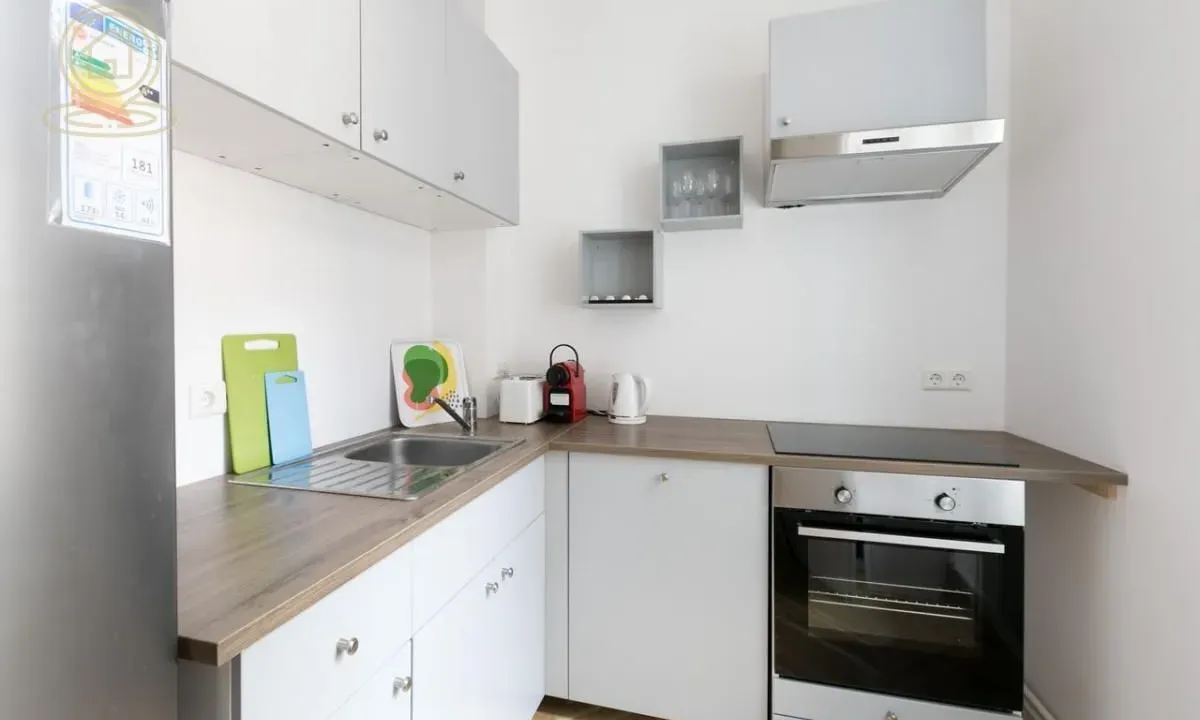 Izdavanje, dvosoban stan, 40m², Bulevar Evrope, Novi Sad Sve Podlokacije