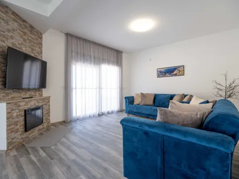 Prodaja, kuća, 272m², Utjeha, Bar - image 9