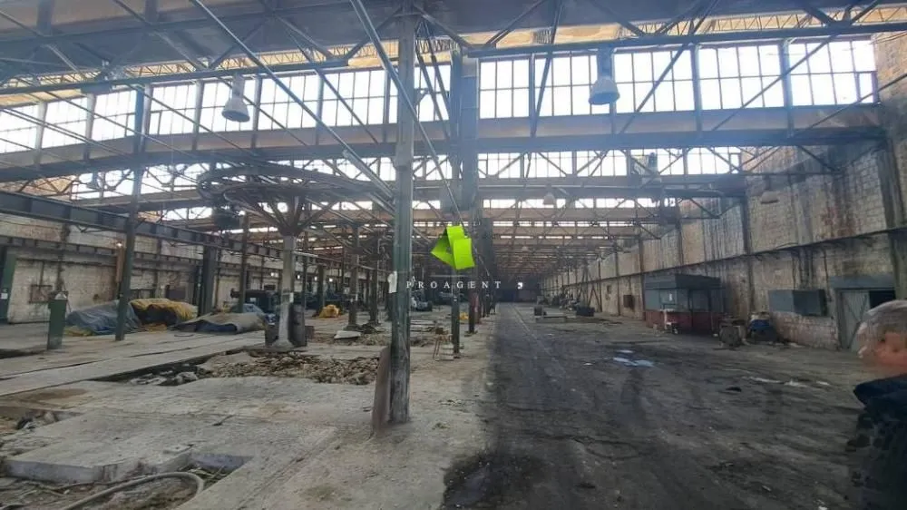 Rent, office space, 1700m², Palilula, Niš