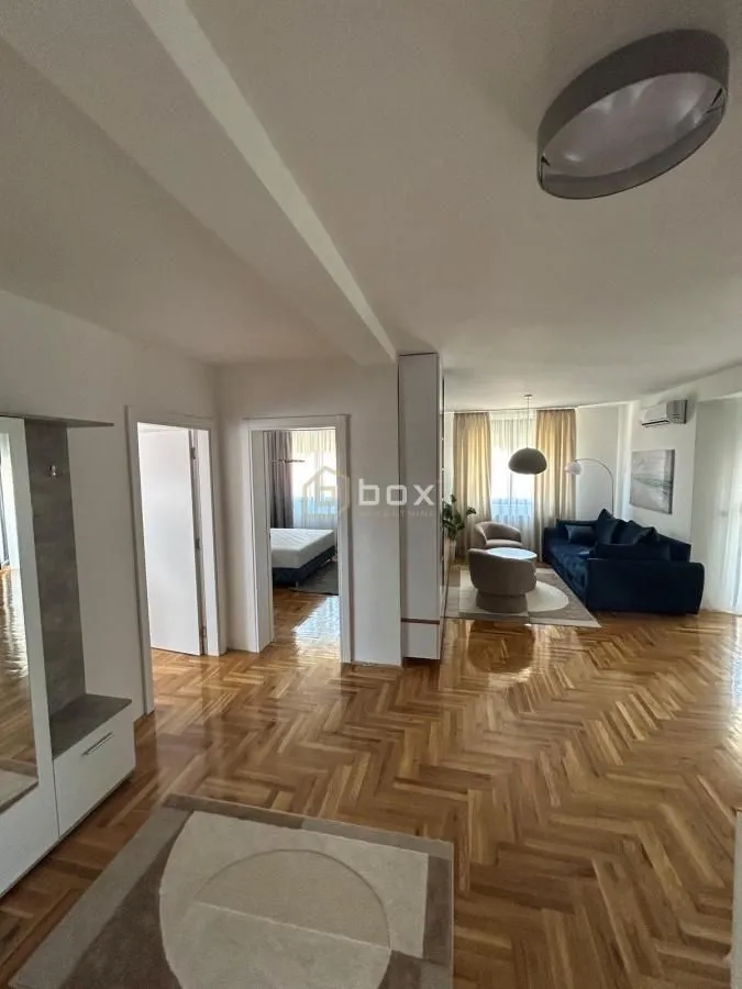 Izdavanje, dvosoban stan, 73m², Pantelej, Niš