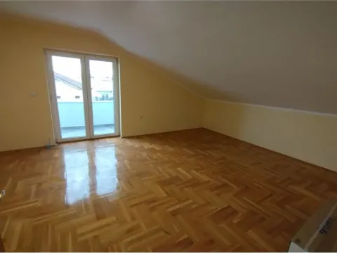 Izdavanje, četvorosoban stan, 179m², Čalije, Niš - image 13