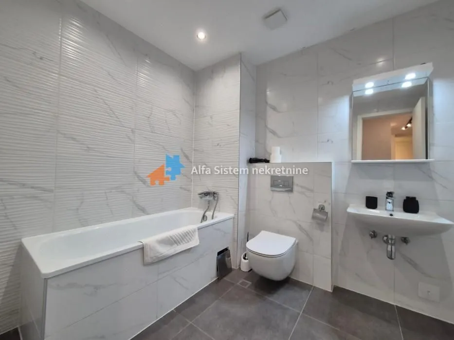 Izdavanje, trosoban stan, 95m², Trošarina, Voždovac Sve Podlokacije