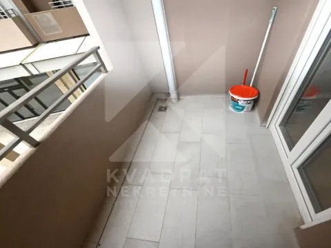 Izdavanje, jednosoban stan, 49m², Central Point, Podgorica - image 12