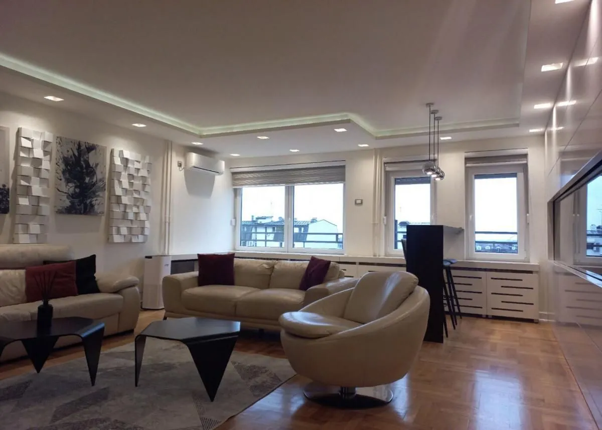 Izdavanje, stan, 180m², Stari Grad, Beograd