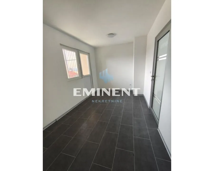 Rent, office space, 290m², Vojvode Vlahovica, Beograd