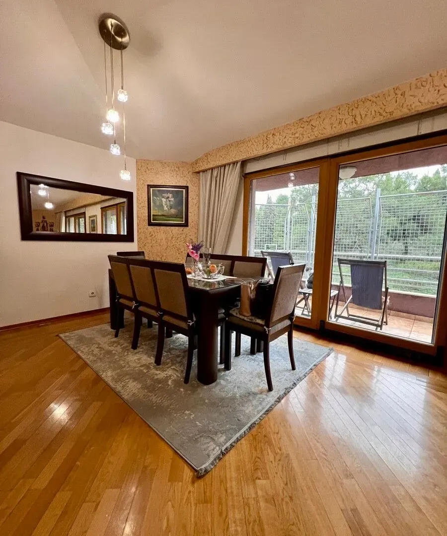 Prodaja, trosoban stan, 136m², Centar, Podgorica