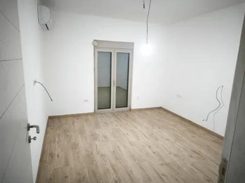 Rent, house, 360m², Donja Gorica, Podgorica - image 7