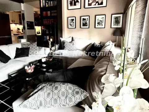 Izdavanje, četvorosoban stan, 123m², Čukarica, Beograd