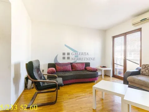 Prodaja, trosoban stan, 86m², Vukov Spomenik, Zvezdara Sve Podlokacije - image 2