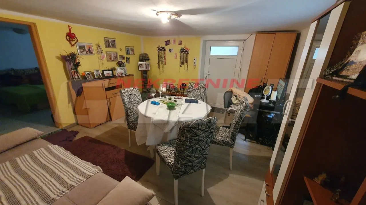 Prodaja, dvosoban stan, 36m², Cvetni Trg, Vračar Sve Podlokacije