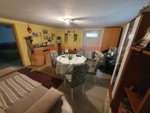 Sale, two bedroom apartment, 36m², Cvetni Trg, Vračar Sve Podlokacije