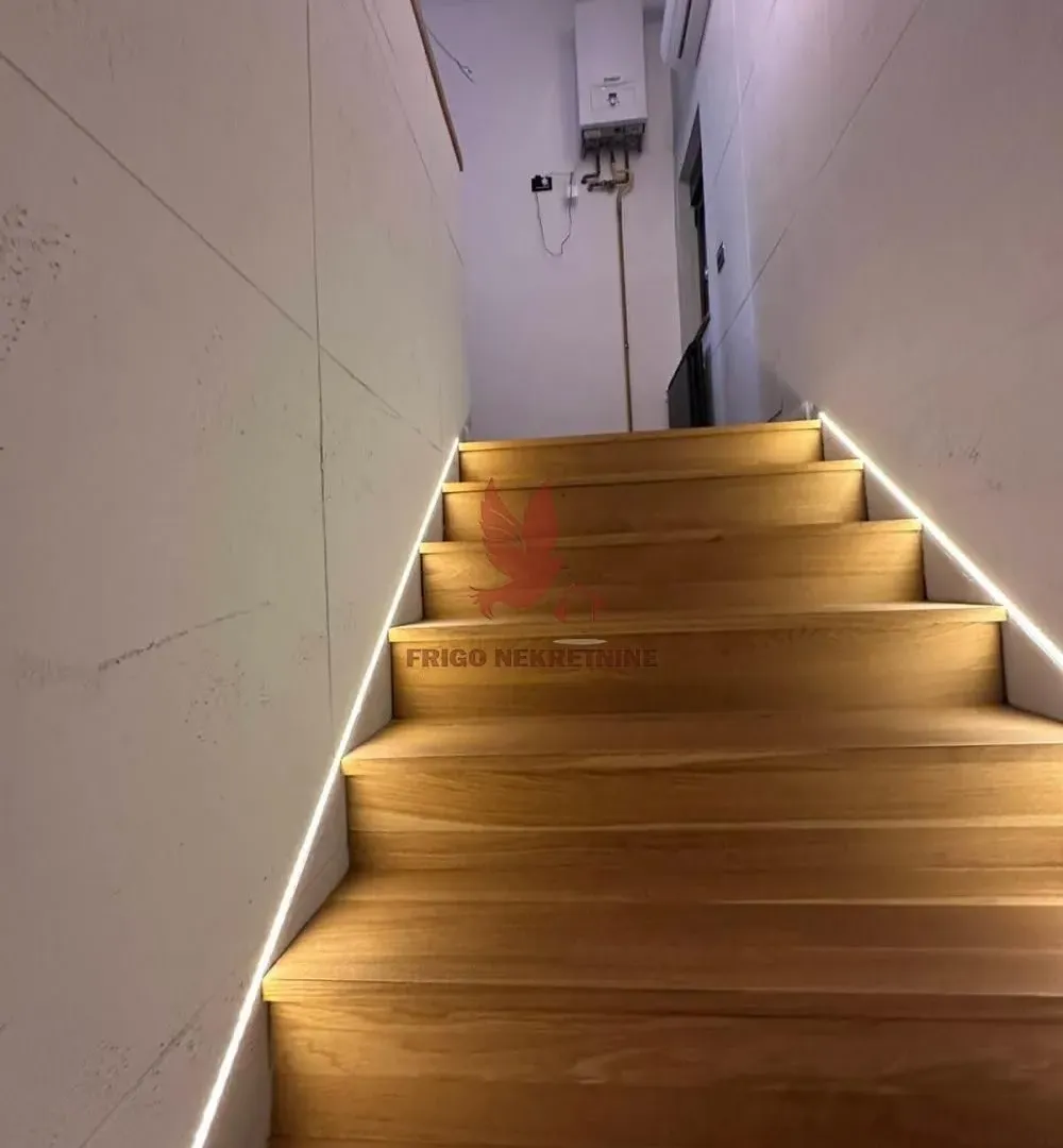 Prodaja, četvorosoban stan, 78m², Mladenovac, Beograd