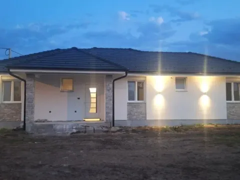 Prodaja, kuća, 117m², Kosmaj, Sopot