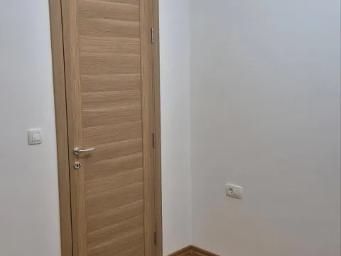 Prodaja, jednosoban stan, 40m², Stari Aerodrom, Podgorica - image 8