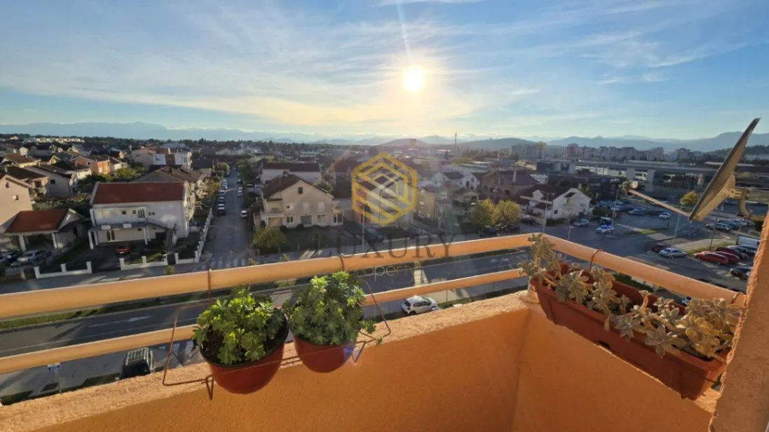 Rent, studio apartment, 30m², Stari Aerodrom, Podgorica