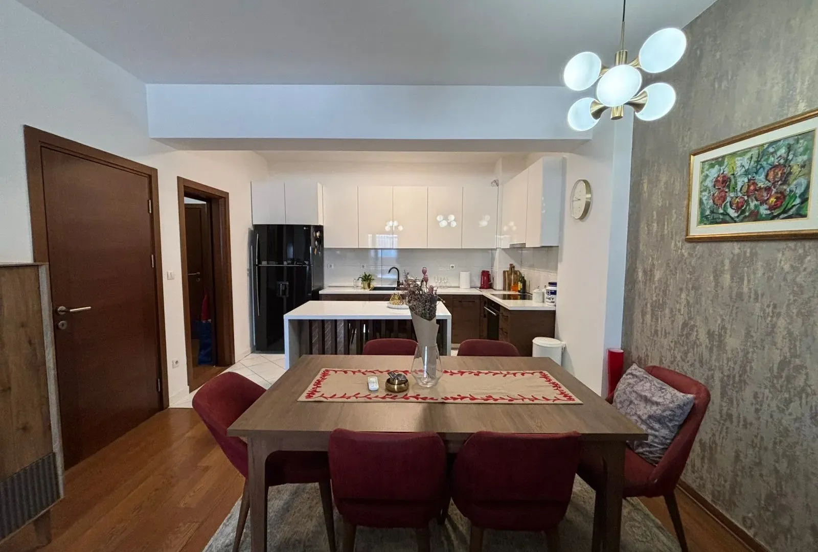 Prodaja, dvosoban stan, 89m², Momišići, Podgorica