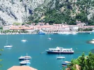 Rent, two bedroom apartment, 58m², Kotor, Crna Gora - image 1