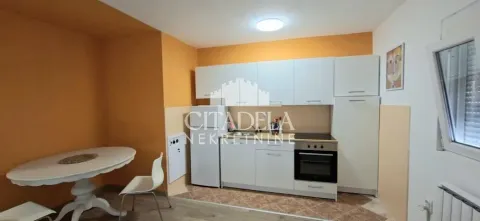 Rent, three bedroom apartment, 69m², Jajinci, Voždovac Sve Podlokacije - image 9