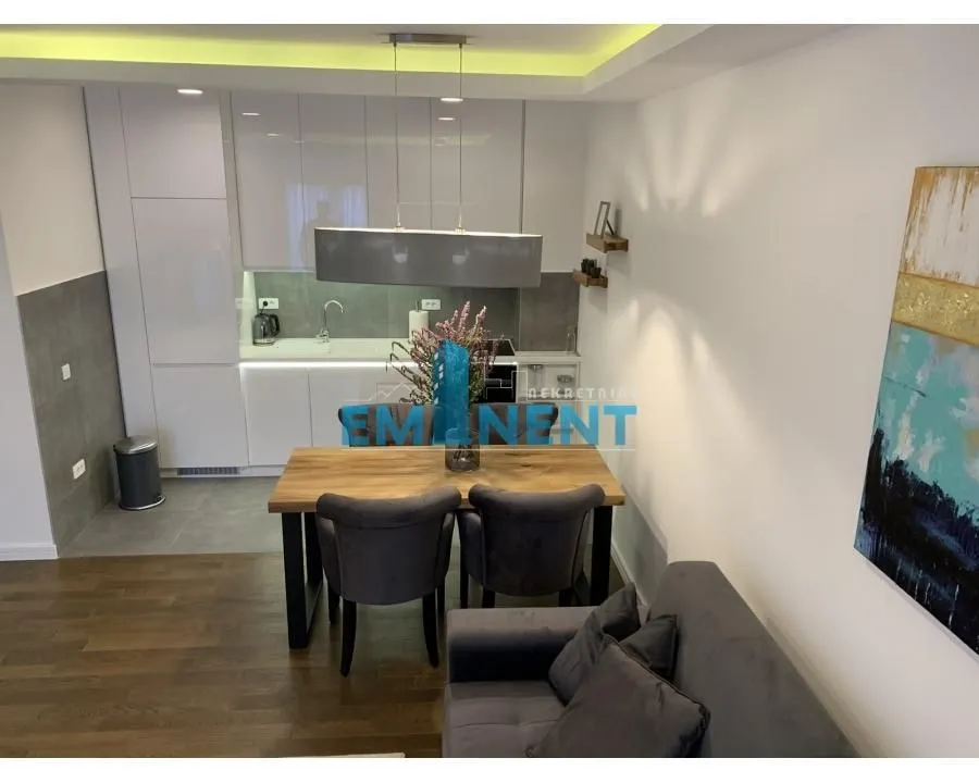 Rent, two bedroom apartment, 45m², Retenzija, Beograd