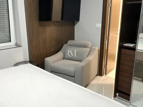 Izdavanje, garsonjera, 32m², Risan, Kotor - image 2