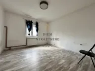 Rent, house, 200m², Tološi, Podgorica - image 8