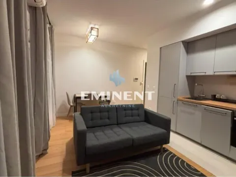 Rent, two bedroom apartment, 38m², Stari Grad, Beograd - image 2