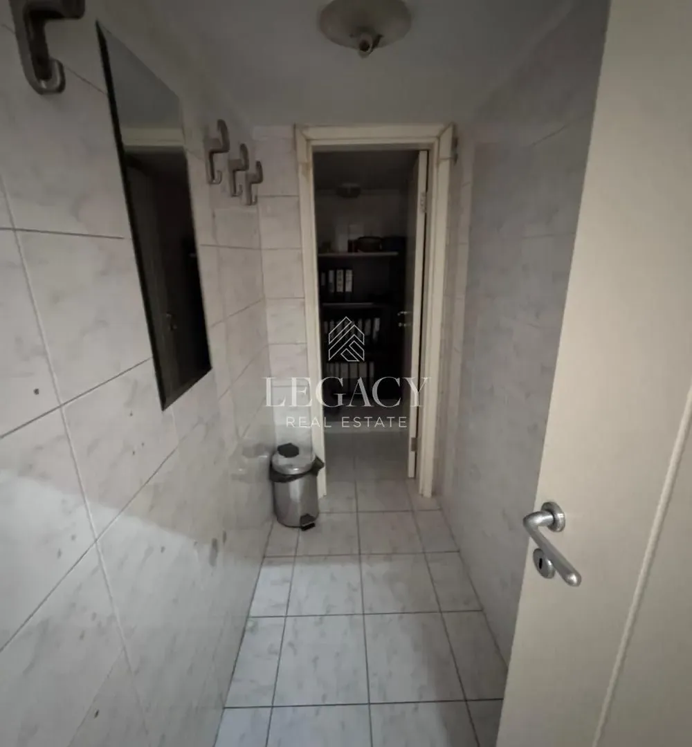 Izdavanje, poslovni prostor, 64m², Južni Bulevar, Vračar Sve Podlokacije