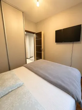 Rent, one bedroom apartment, 48m², Budva, Crna Gora - image 11