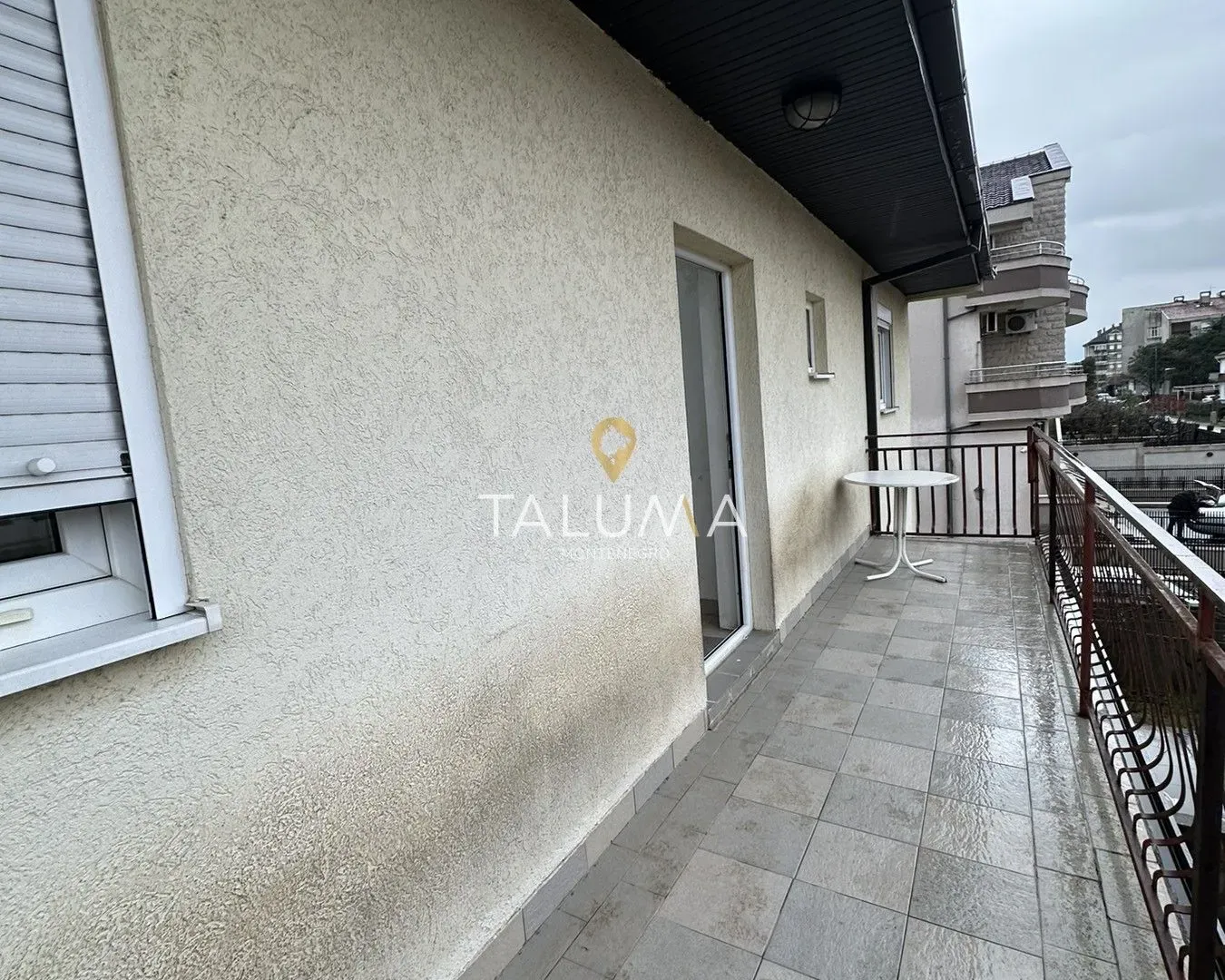 Izdavanje, trosoban stan, 100m², Stari Aerodrom, Podgorica