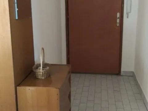 Prodaja, jednosoban stan, 56m², Blok 6, Podgorica - image 2
