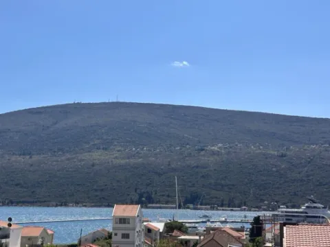 Rent, one bedroom apartment, 61m², Đenovići, Herceg Novi - image 8