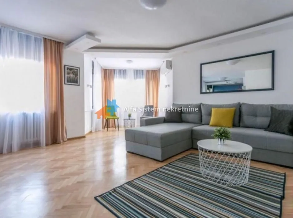 Izdavanje, stan, 88m², Stari Grad, Beograd