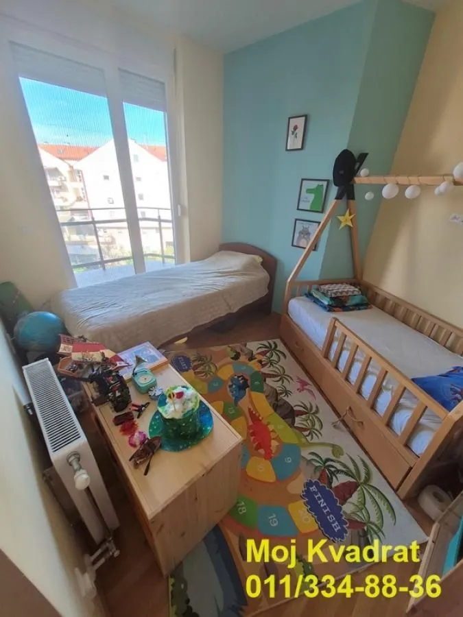 Prodaja, četvorosoban stan, 92m², Novi Banovci, Stara Pazova