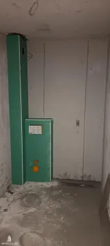 Nedovršena prostorija u izgradnji sa instalacijama za kupatilo. - image 12