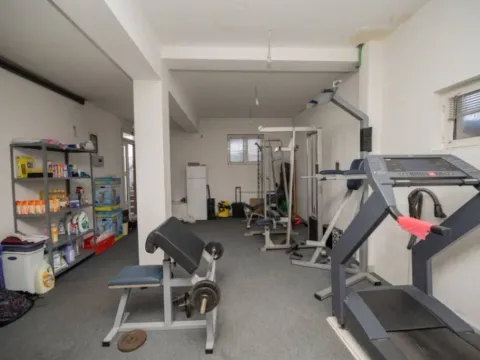 Sale, house, 400m², Momišići, Podgorica - image 12