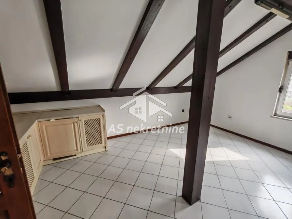 Izdavanje, kuća, 360m², Voždovac Sve Podlokacije, Beograd