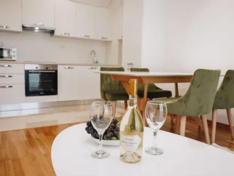 Rent, one bedroom apartment, 46m², Bečići, Budva - image 4