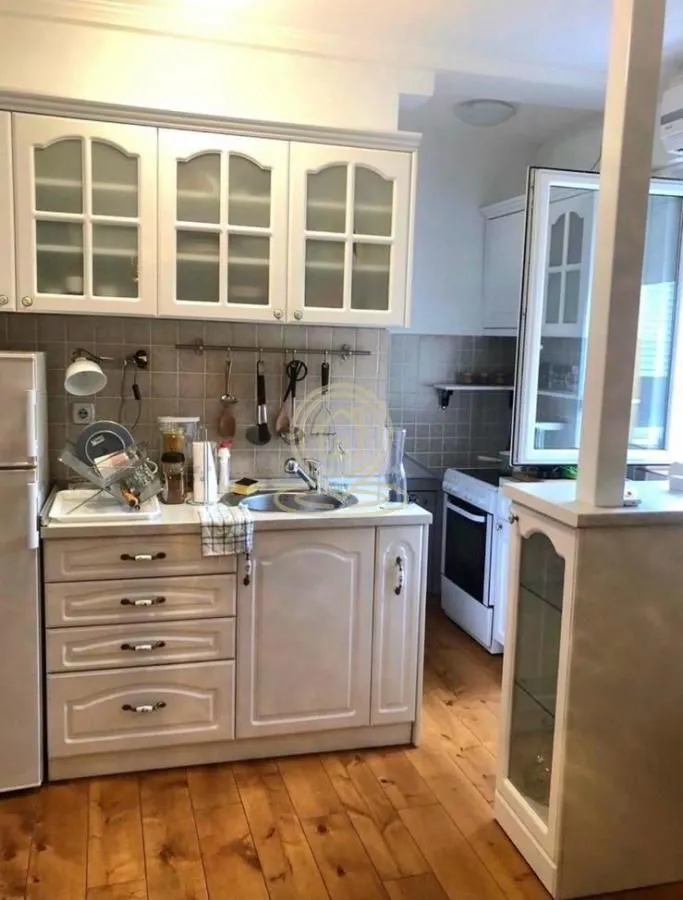 Izdavanje, dvosoban stan, 45m², Rotkvarija, Novi Sad Sve Podlokacije