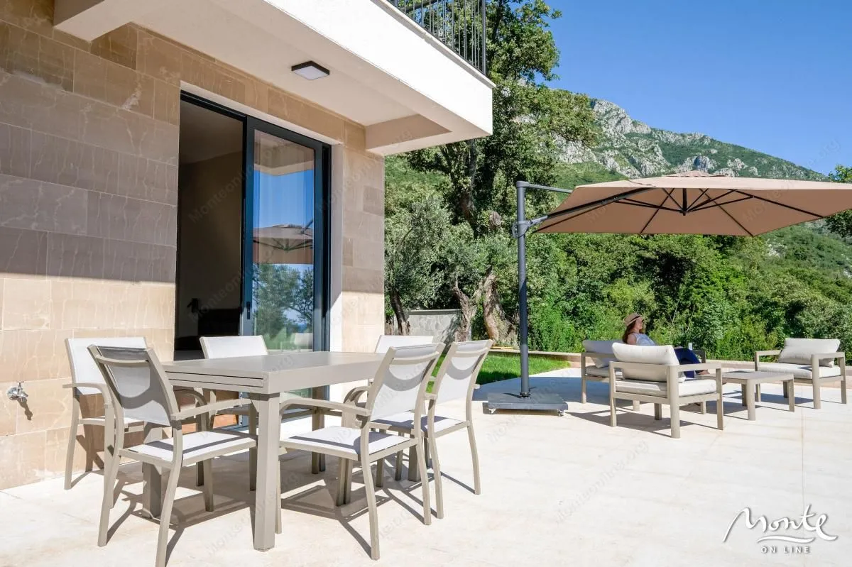 Sale, house, 220m², Reževići, Budva
