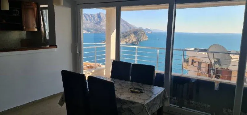 Prodaja, jednosoban stan, 65m², Komoševina, Budva