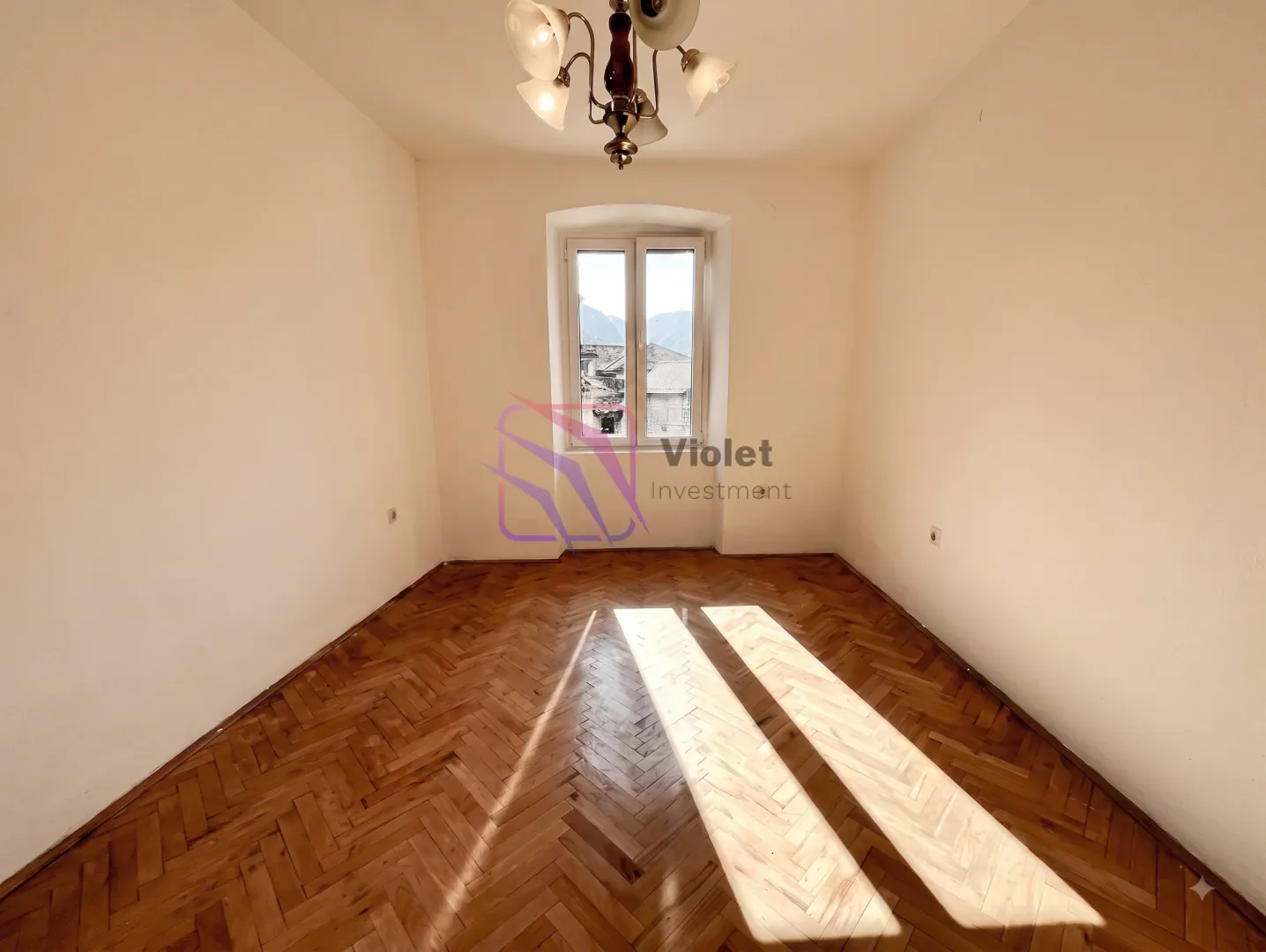 Prodaja, dvosoban stan, 84m², Stari Grad Kotor, Kotor