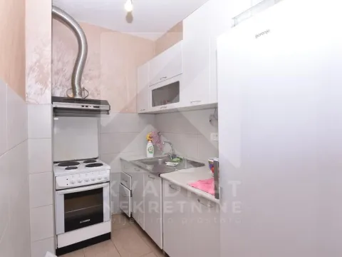 Prodaja, jednosoban stan, 46m², Stari Aerodrom, Podgorica - image 4