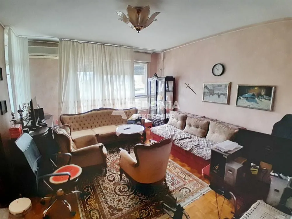 Prodaja, trosoban stan, 90m², Novi Beograd Sve Podlokacije, Beograd