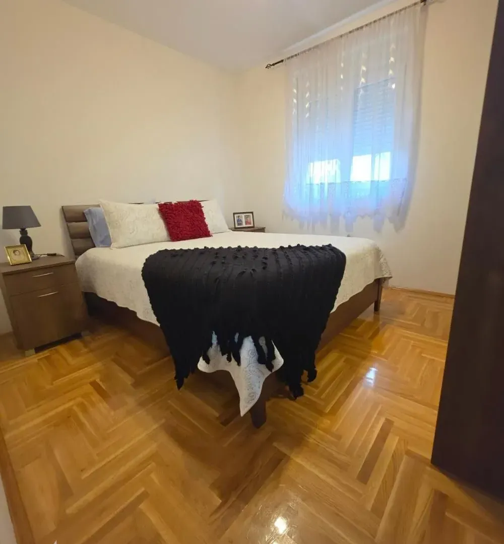 Prodaja, trosoban stan, 56m², Zemun Sve Podlokacije, Beograd