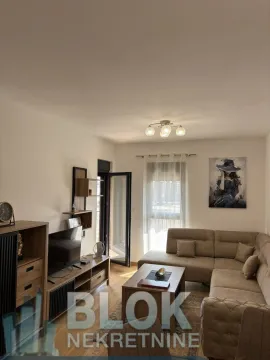 Izdavanje, jednosoban stan, 47m², New City, Podgorica - image 10